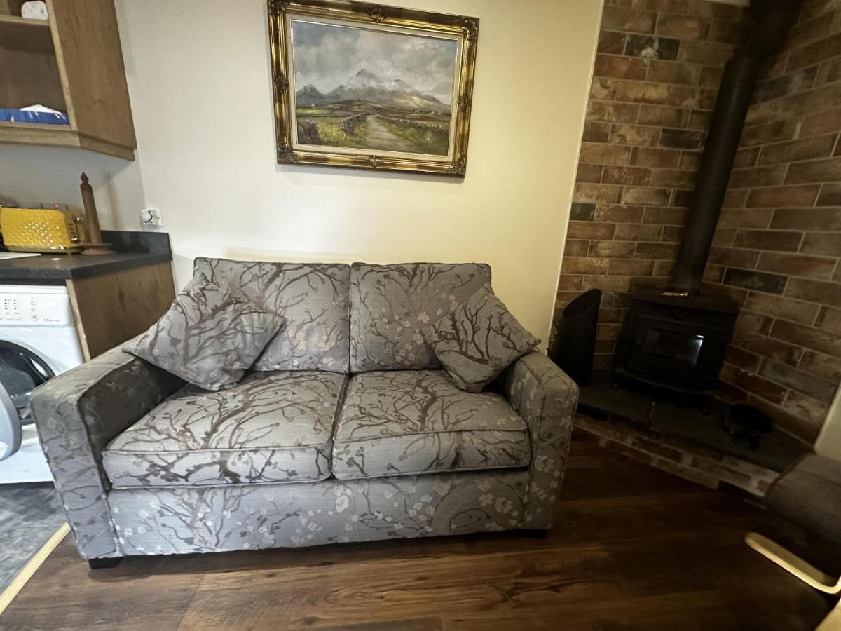 Cosy Barn Conversion In The Mournes Нюри Екстериор снимка